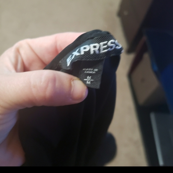 Express m flowy button down pop over roll tab 3/4 sleeve airy - Picture 9 of 10